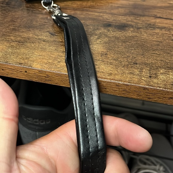 Oregon Ducks Black Sequin Wristlet clutch  purse - Picture 15 of 16